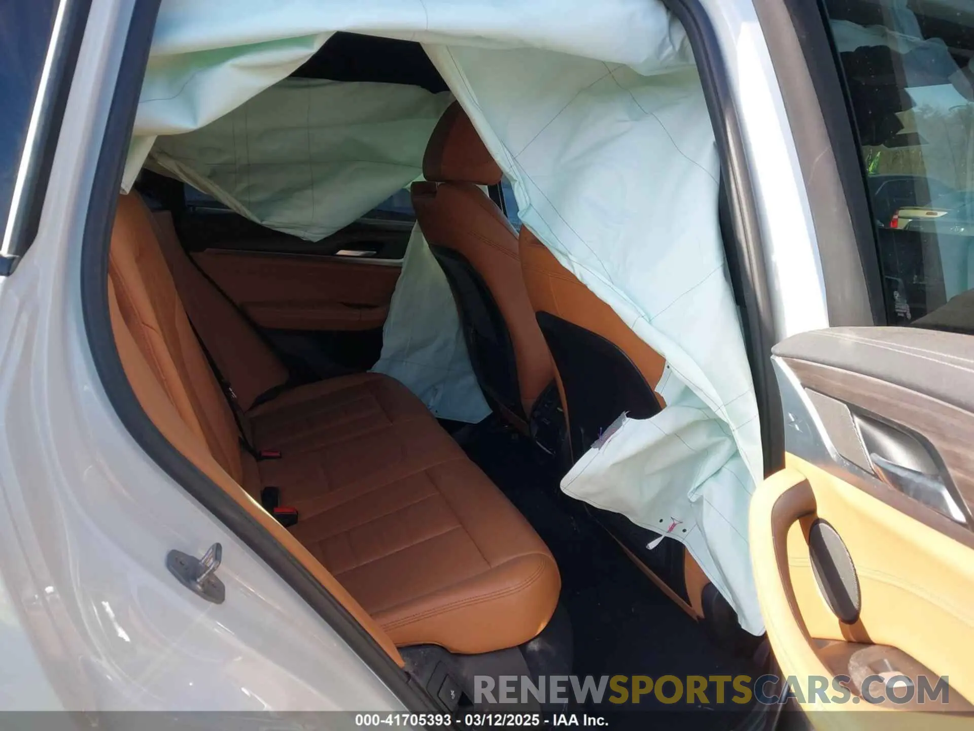 8 Фотография поврежденного автомобиля 5UXTY9C04L9B25297 BMW X3 2020