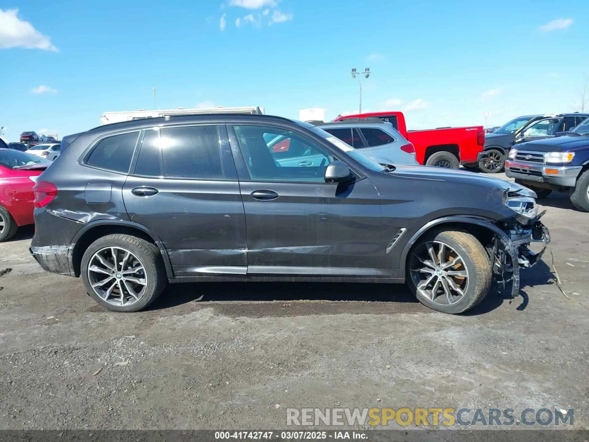 13 Фотография поврежденного автомобиля 5UXTY9C05LLE59910 BMW X3 2020