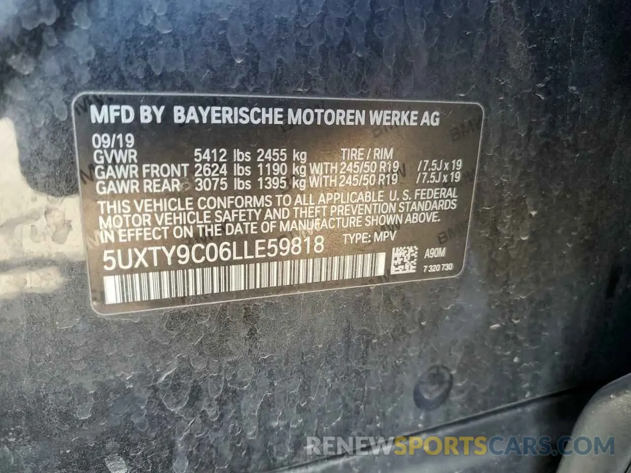 13 Photograph of a damaged car 5UXTY9C06LLE59818 BMW X3 2020