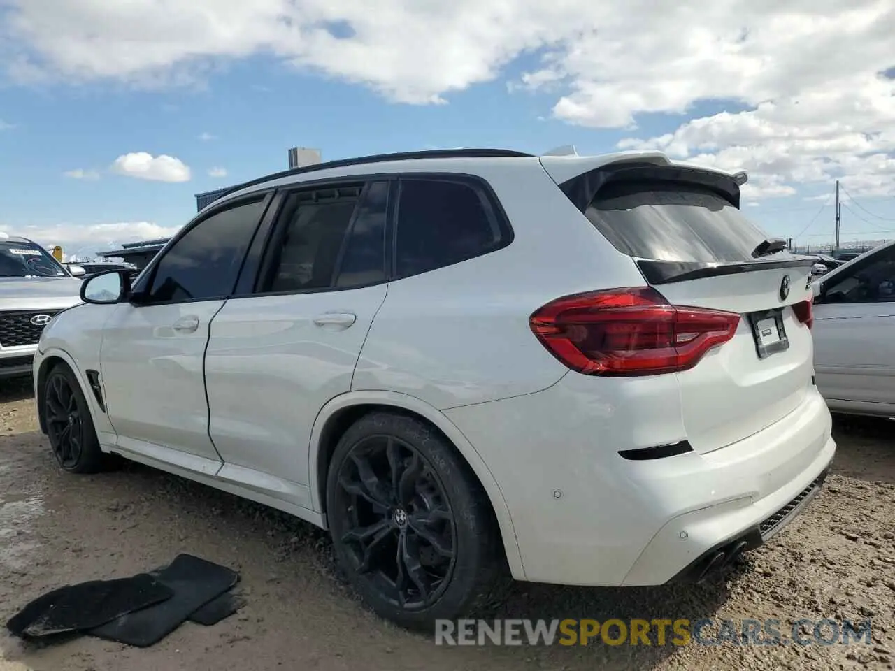 2 Photograph of a damaged car 5YMTS0C06LLT10764 BMW X3 2020