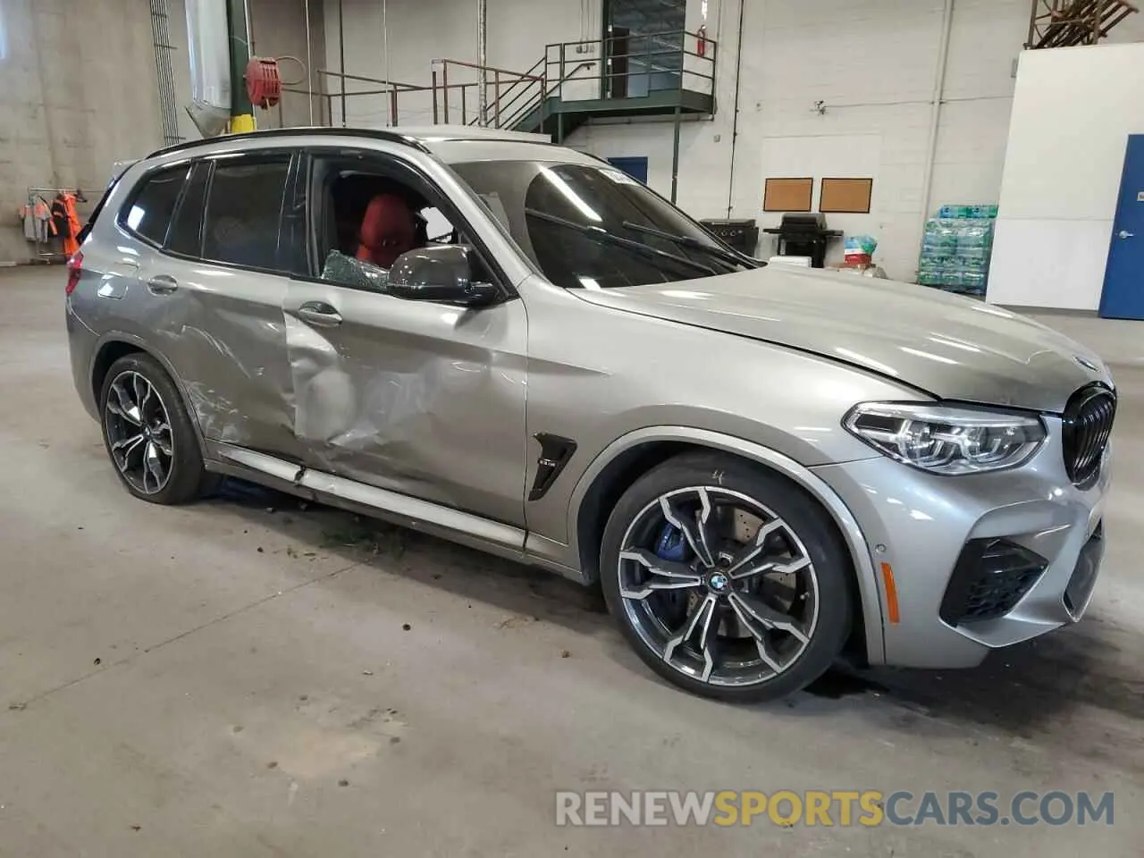 4 Photograph of a damaged car 5YMTS0C07L9B29768 BMW X3 2020