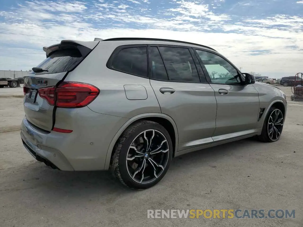 3 Photograph of a damaged car 5YMTS0C0XLLA58035 BMW X3 2020