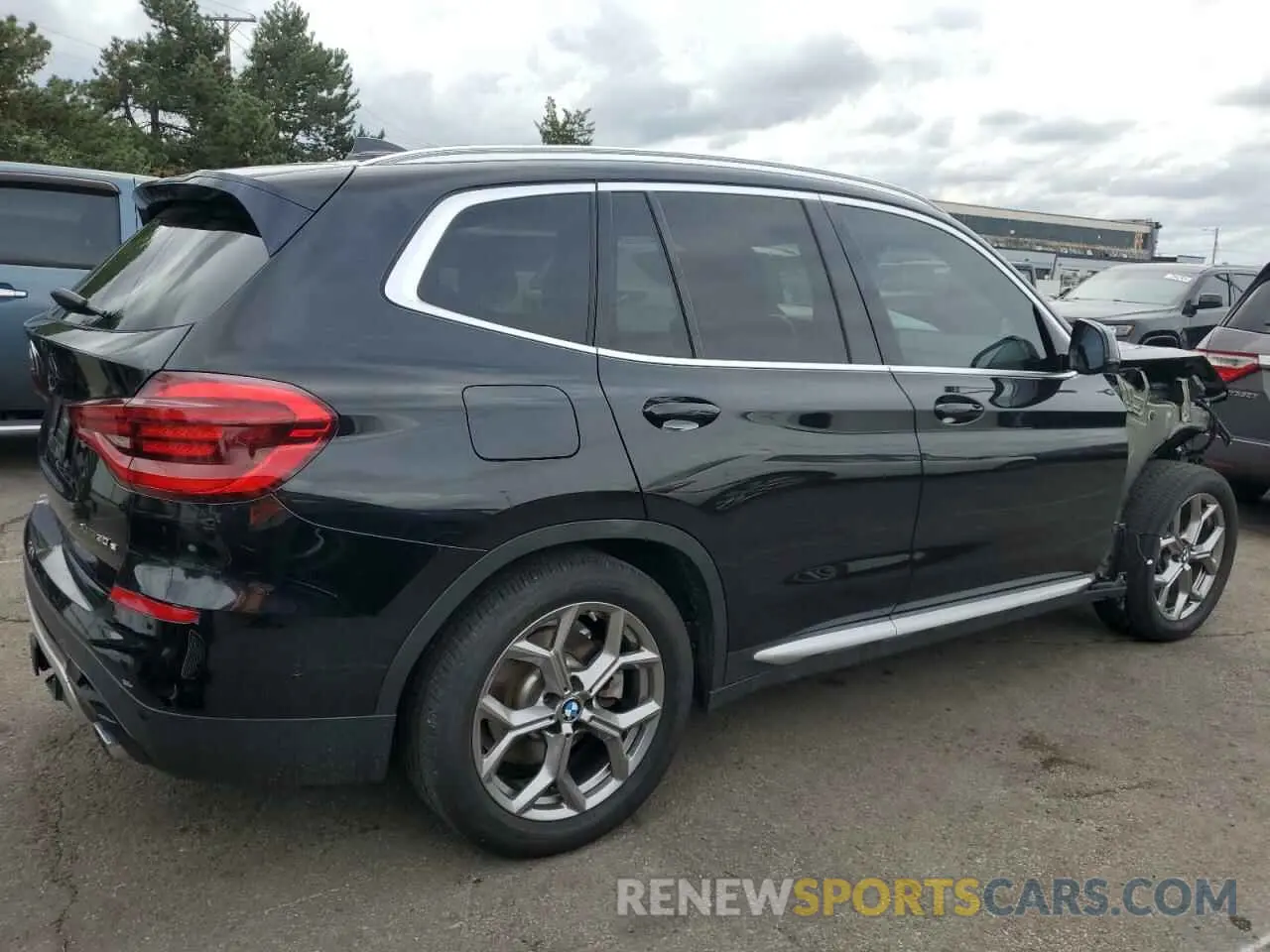 3 Photograph of a damaged car 5UXTS1C00M9E10521 BMW X3 2021