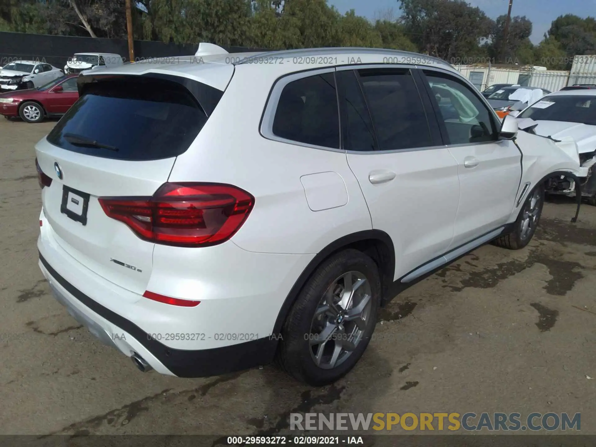 4 Photograph of a damaged car 5UXTS1C02M9F00947 BMW X3 2021