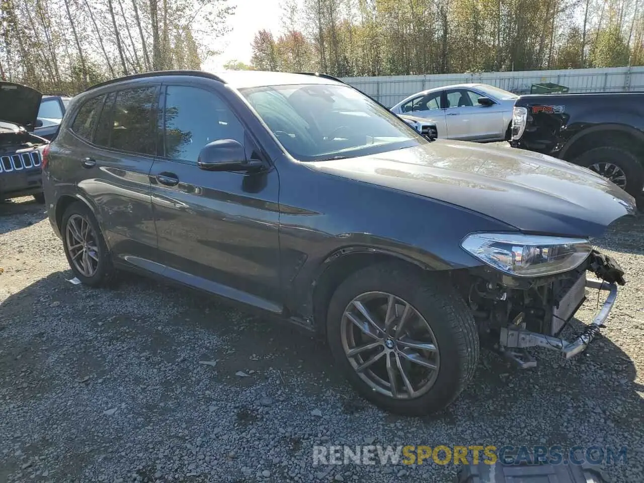 4 Photograph of a damaged car 5UXTS1C03M9G99605 BMW X3 2021
