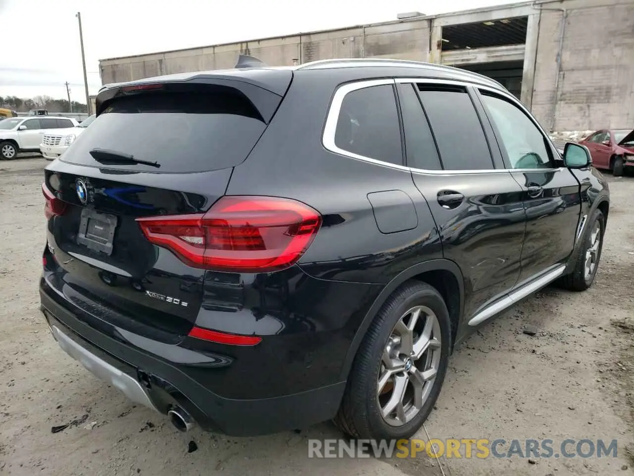 4 Photograph of a damaged car 5UXTS1C08M9F84871 BMW X3 2021