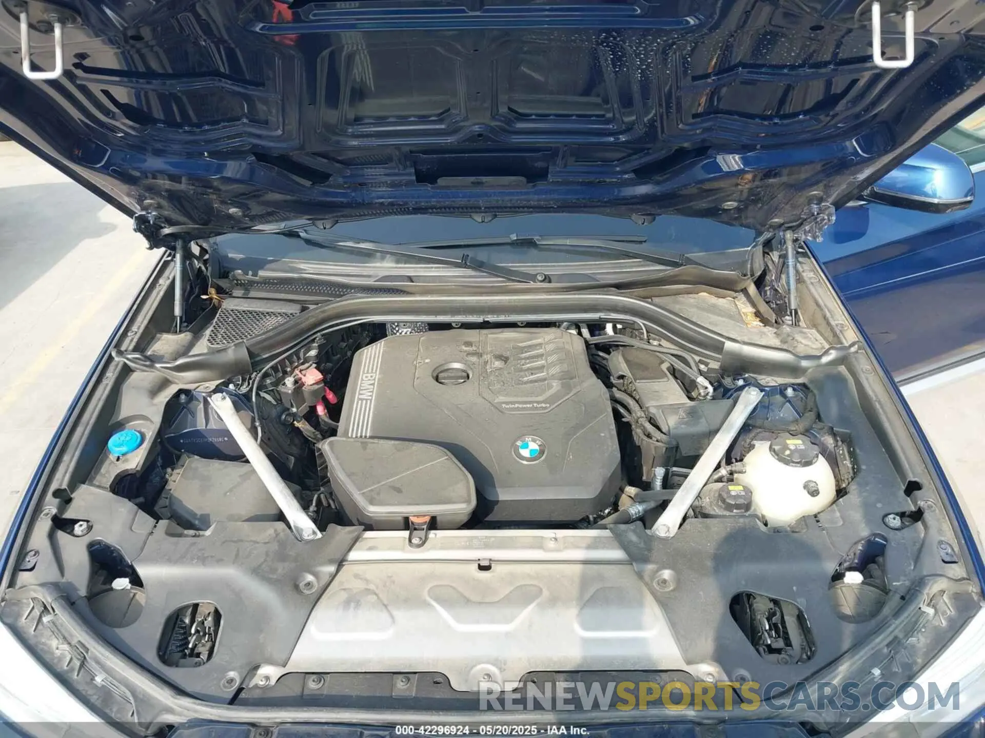 10 Photograph of a damaged car 5UXTY3C01M9F26580 BMW X3 2021