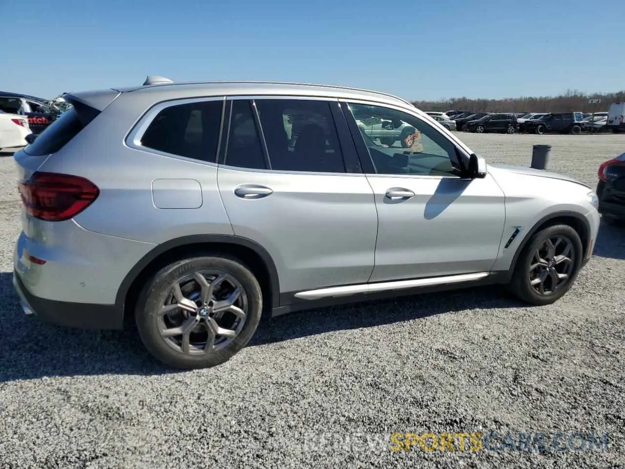 3 Photograph of a damaged car 5UXTY3C01M9G04436 BMW X3 2021