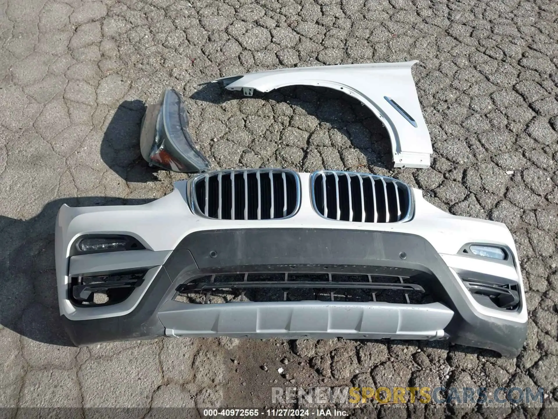 12 Photograph of a damaged car 5UXTY3C01M9G15095 BMW X3 2021