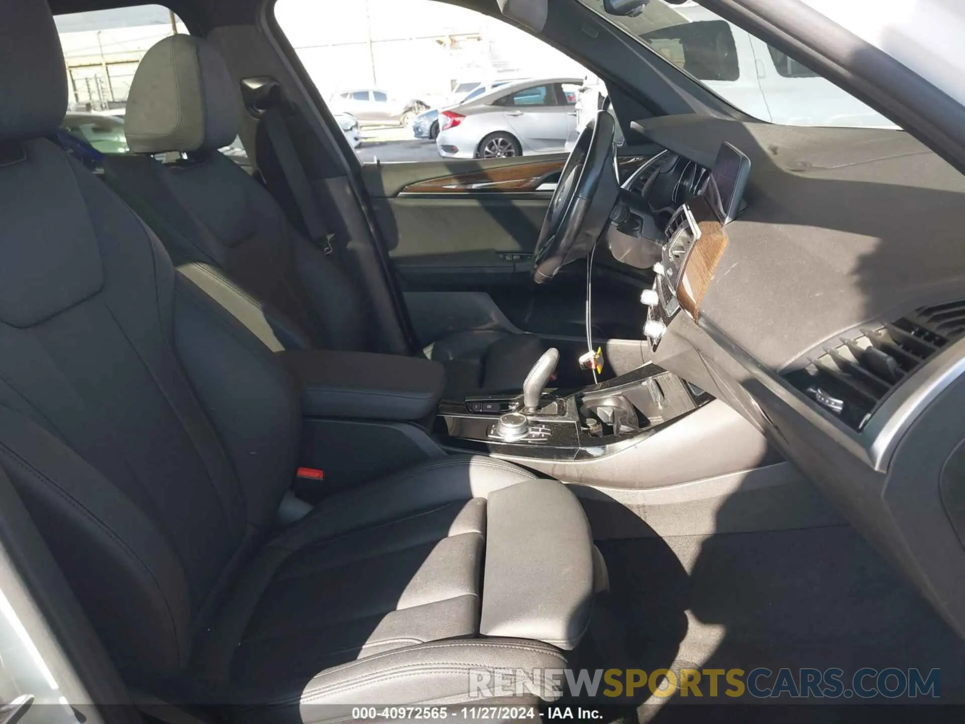 5 Photograph of a damaged car 5UXTY3C01M9G15095 BMW X3 2021