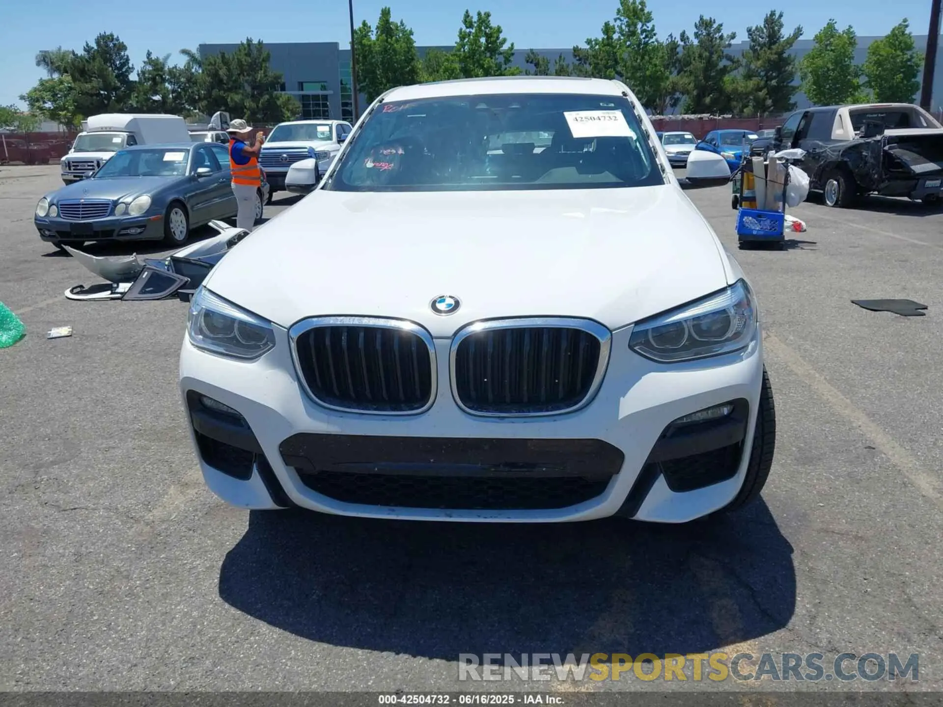 13 Photograph of a damaged car 5UXTY3C02M9E16301 BMW X3 2021