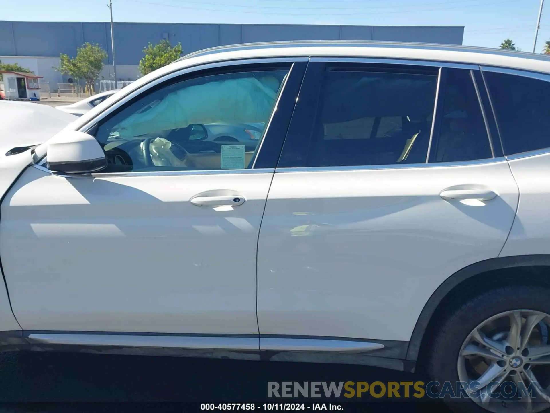 15 Photograph of a damaged car 5UXTY3C02M9F00179 BMW X3 2021