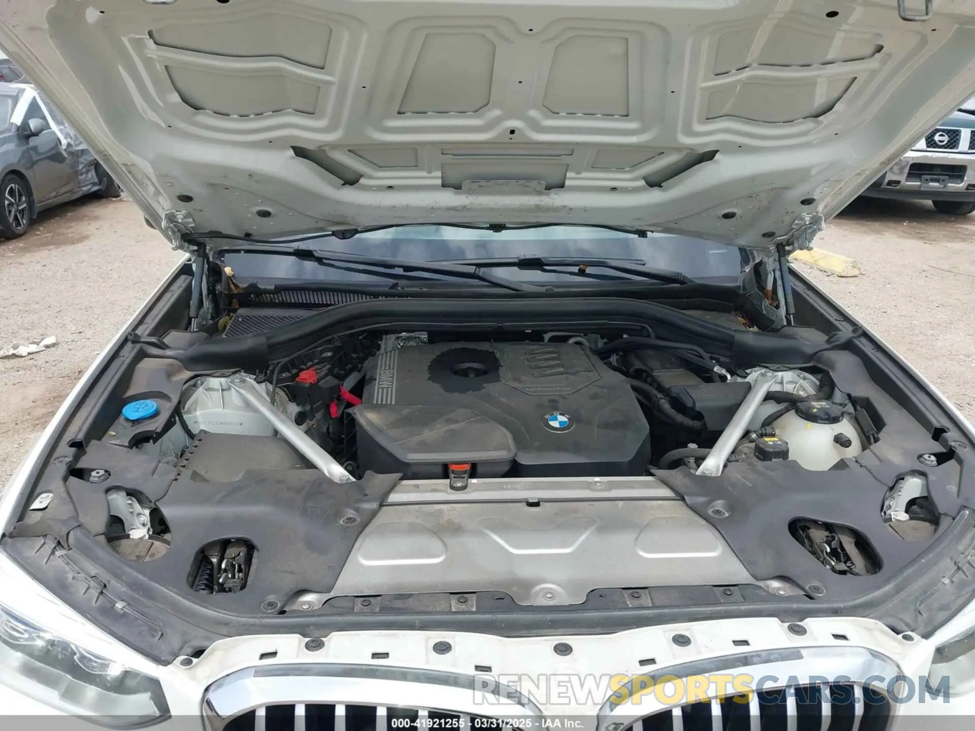 10 Фотография поврежденного автомобиля 5UXTY3C04M9D81731 BMW X3 2021