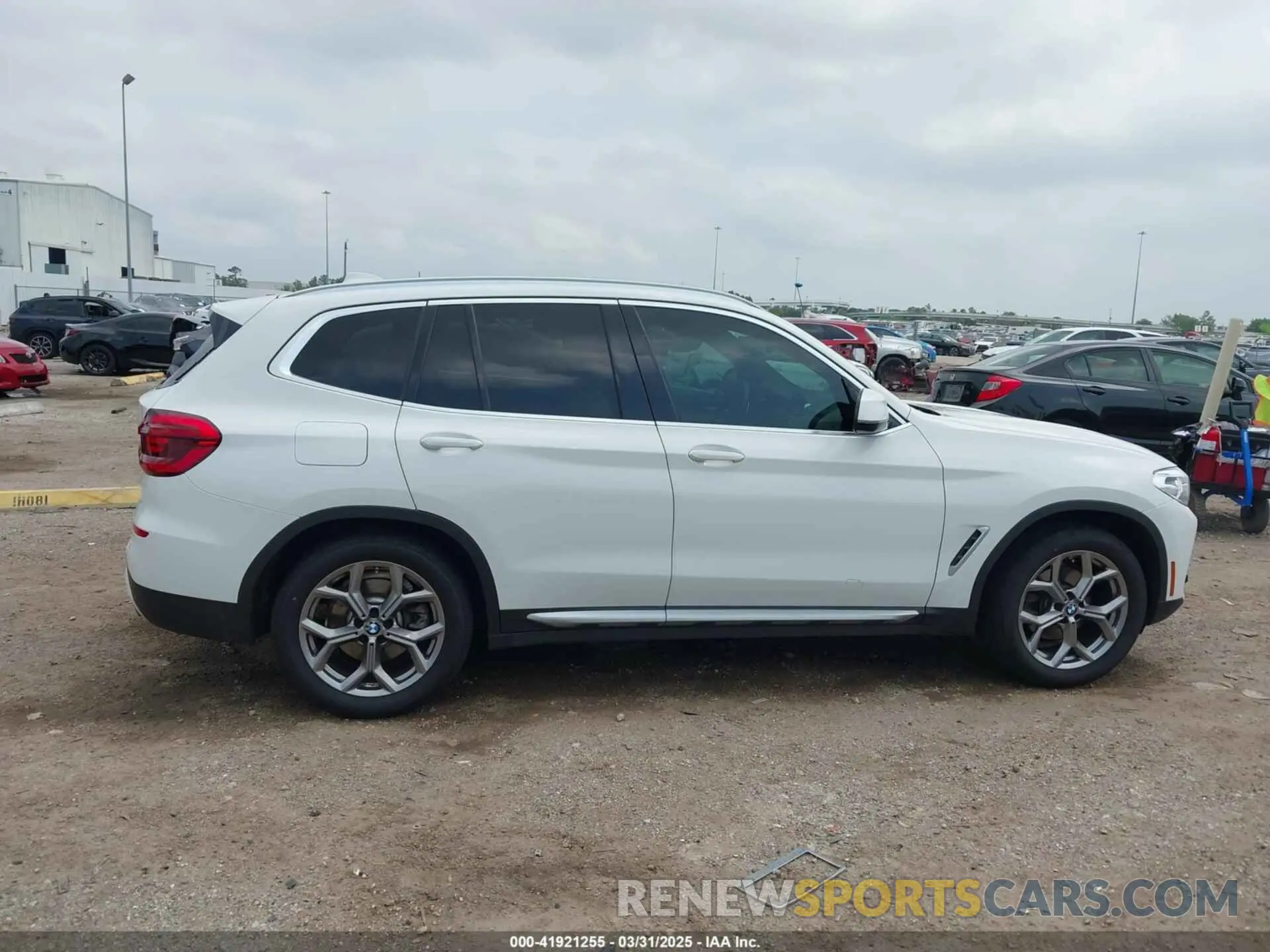 13 Фотография поврежденного автомобиля 5UXTY3C04M9D81731 BMW X3 2021