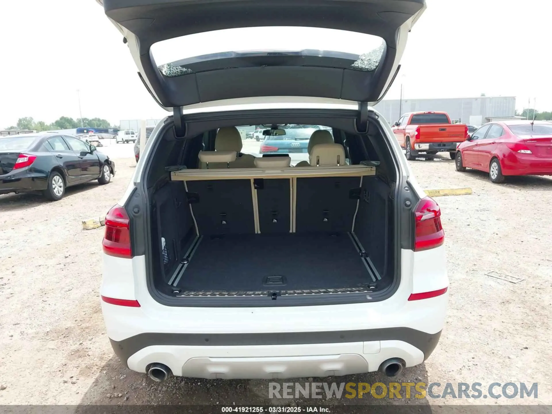 17 Фотография поврежденного автомобиля 5UXTY3C04M9D81731 BMW X3 2021