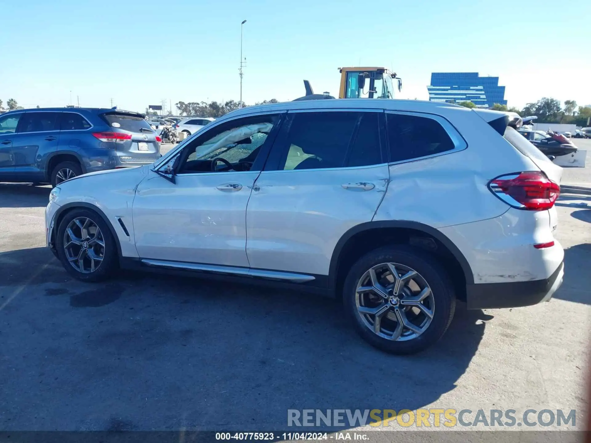 14 Фотография поврежденного автомобиля 5UXTY3C04M9H84740 BMW X3 2021
