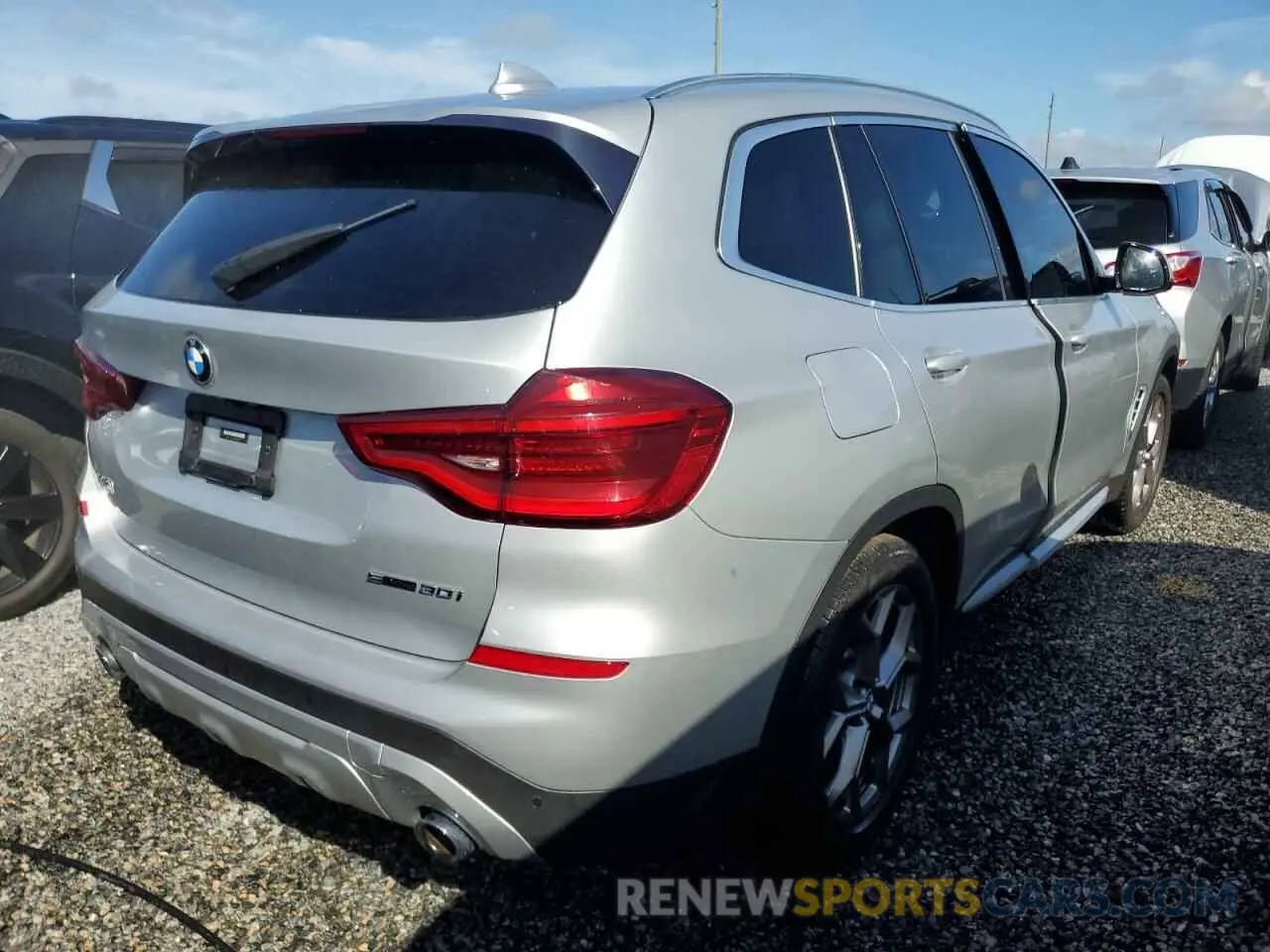 3 Photograph of a damaged car 5UXTY3C04M9H92871 BMW X3 2021