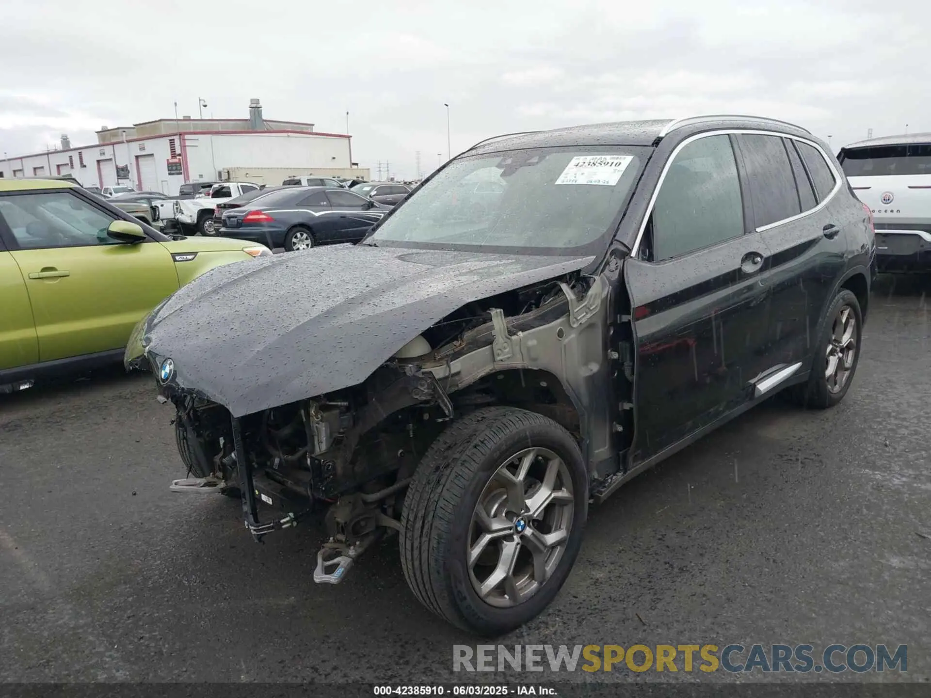 2 Photograph of a damaged car 5UXTY3C05M9F61235 BMW X3 2021