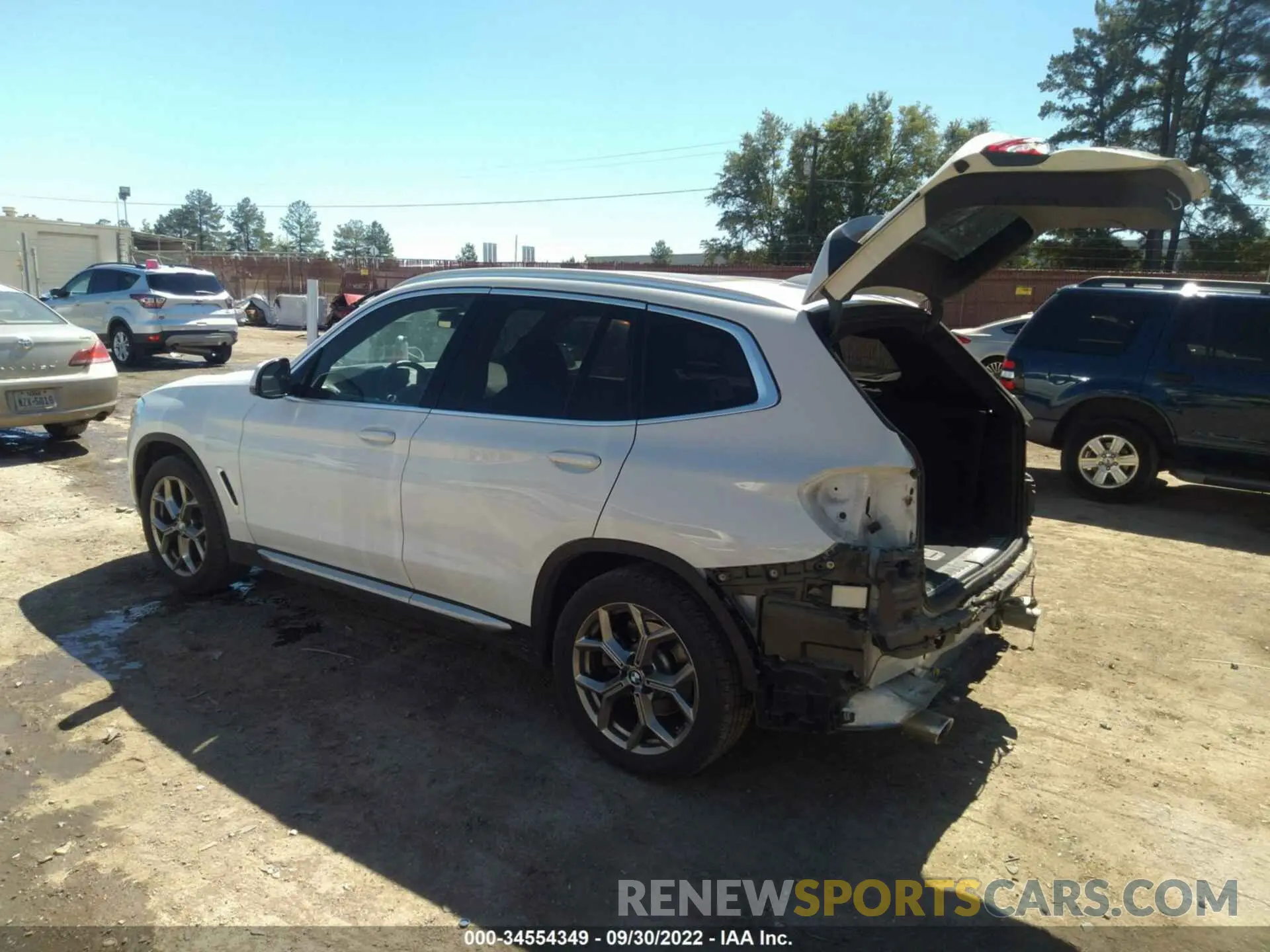 3 Photograph of a damaged car 5UXTY3C05M9F64880 BMW X3 2021