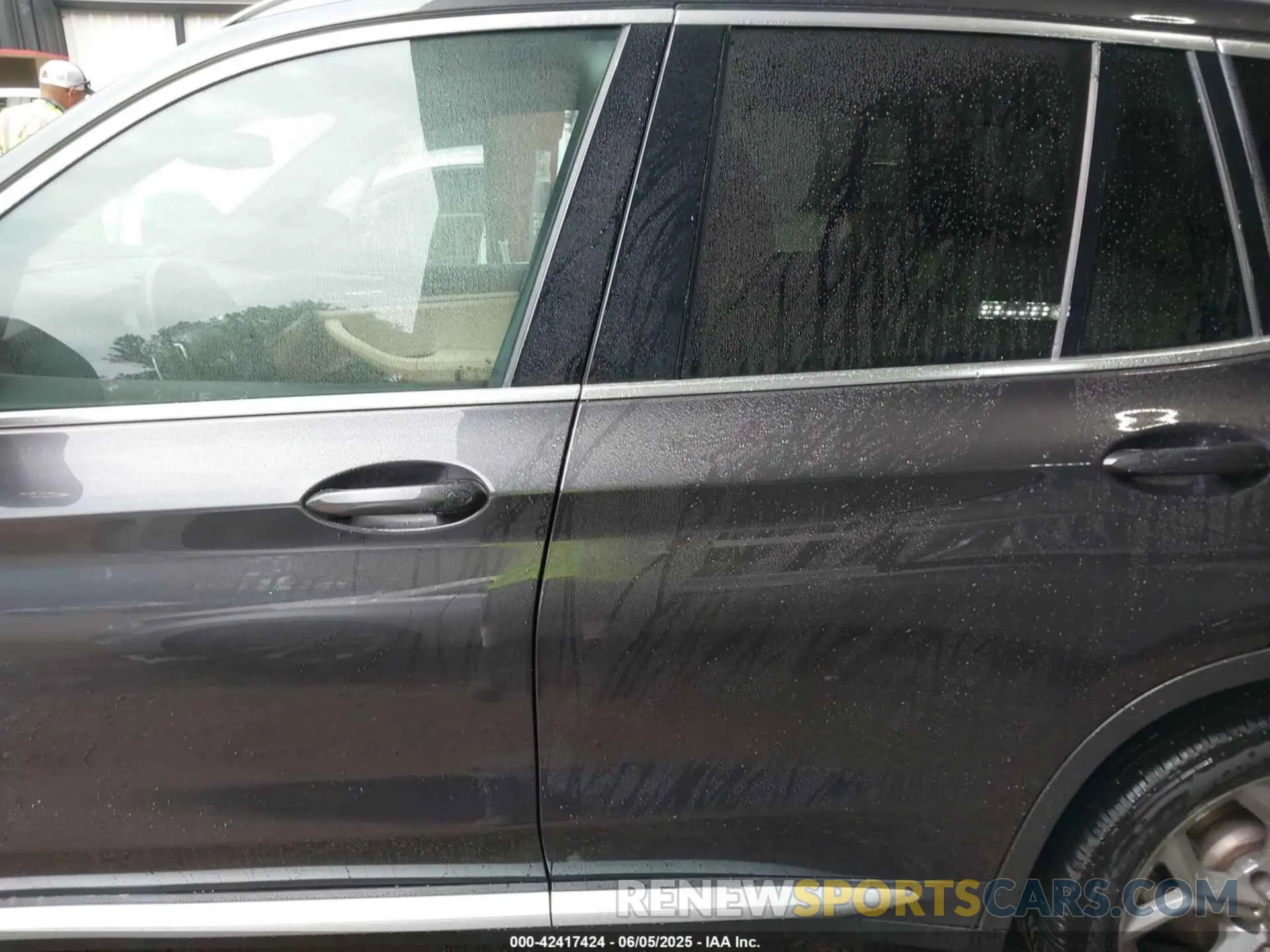 14 Photograph of a damaged car 5UXTY3C05M9H65825 BMW X3 2021
