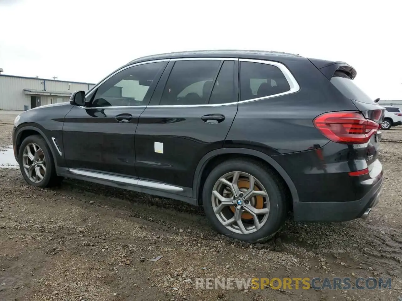2 Photograph of a damaged car 5UXTY3C06M9F10911 BMW X3 2021