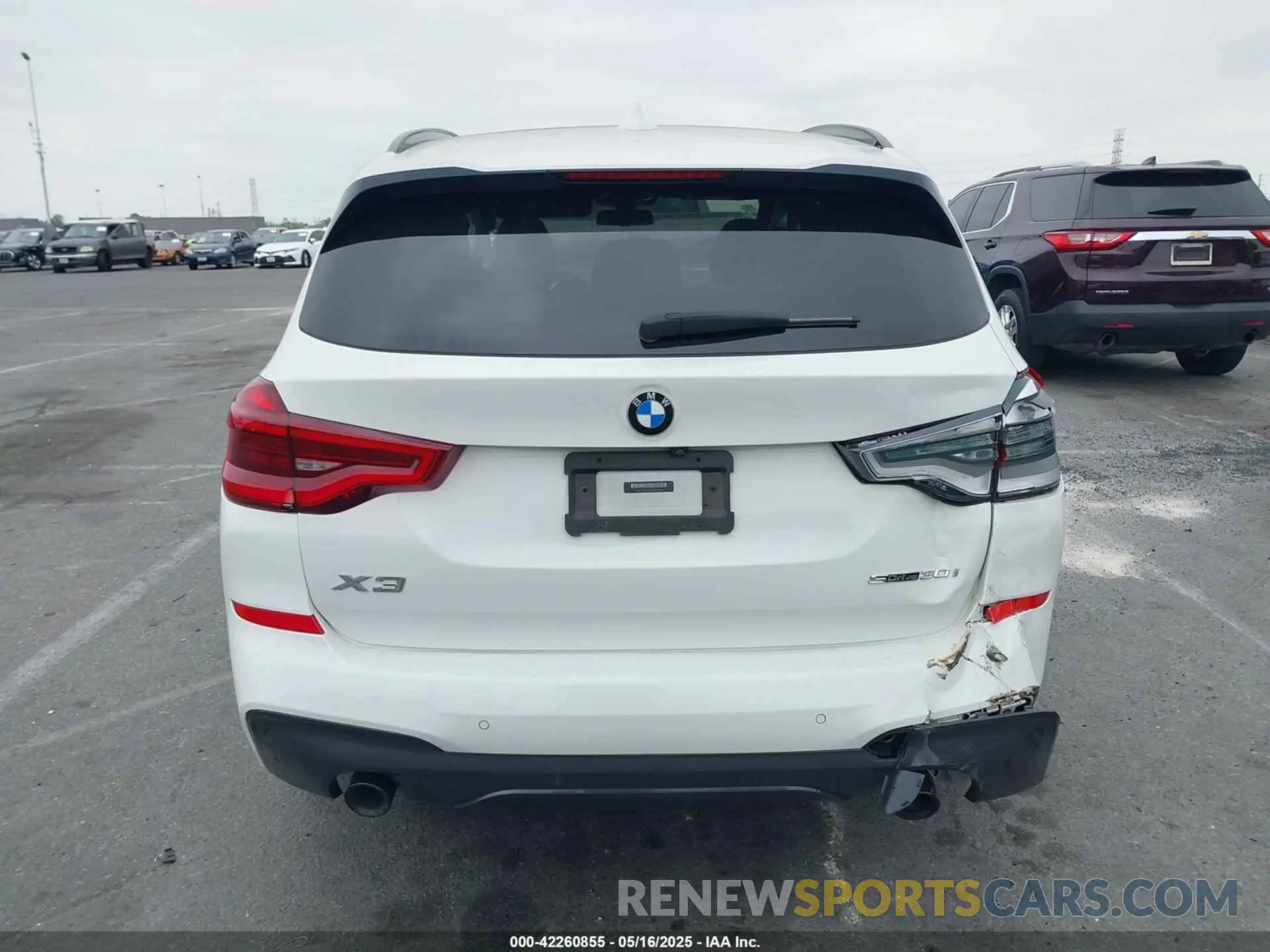 15 Photograph of a damaged car 5UXTY3C06M9G70867 BMW X3 2021
