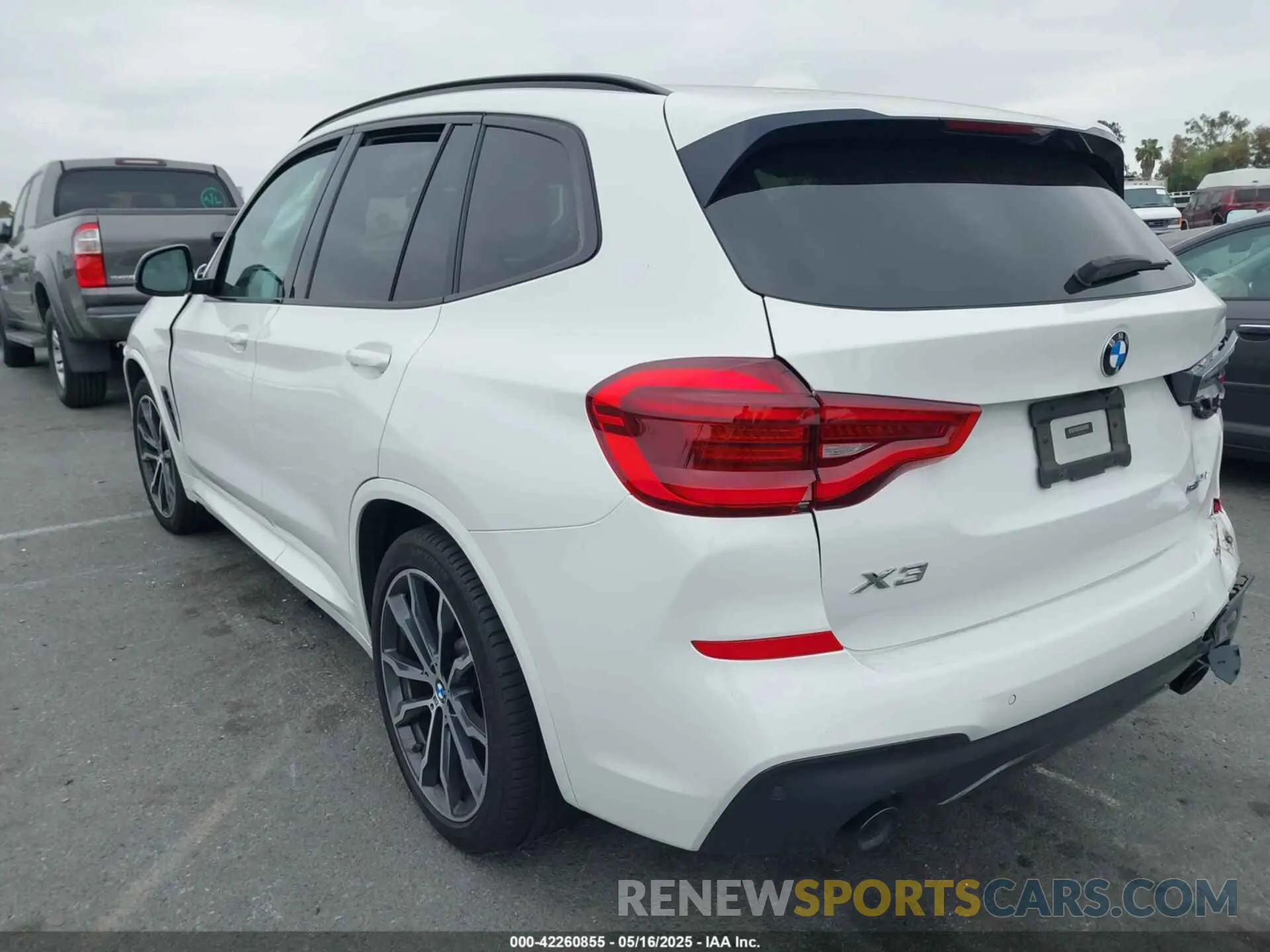 3 Photograph of a damaged car 5UXTY3C06M9G70867 BMW X3 2021