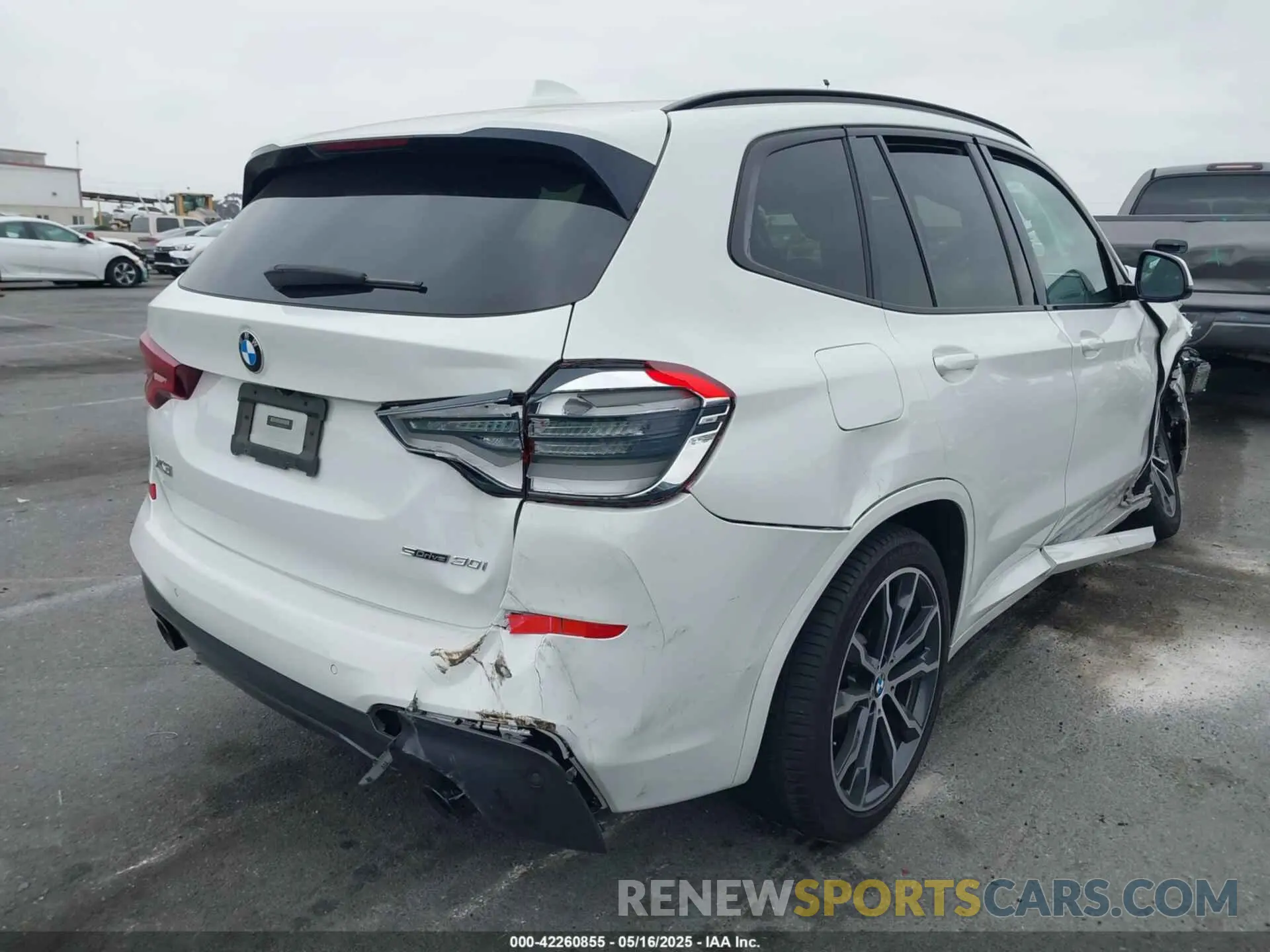 4 Photograph of a damaged car 5UXTY3C06M9G70867 BMW X3 2021