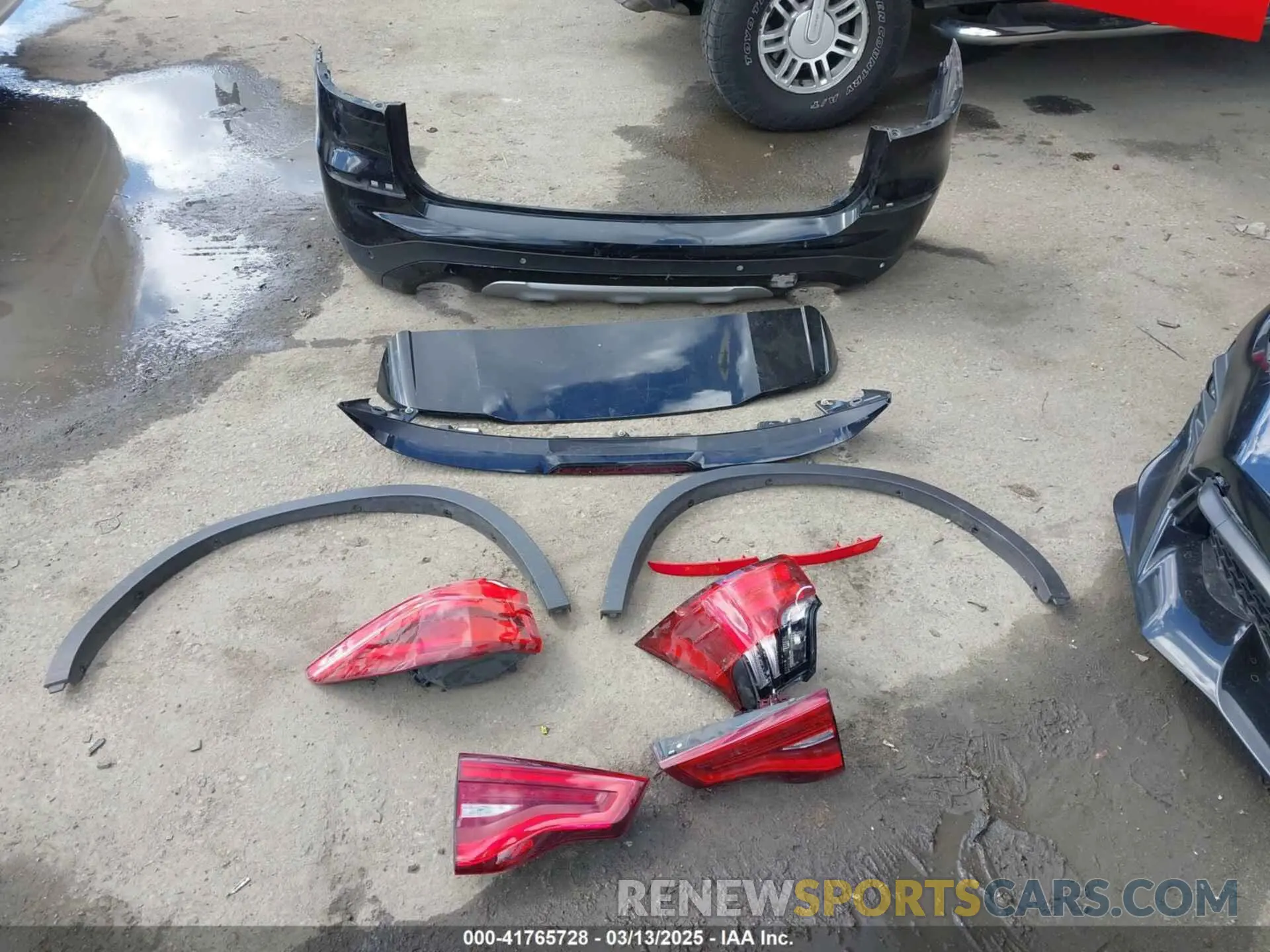 12 Фотография поврежденного автомобиля 5UXTY3C07M9G14775 BMW X3 2021