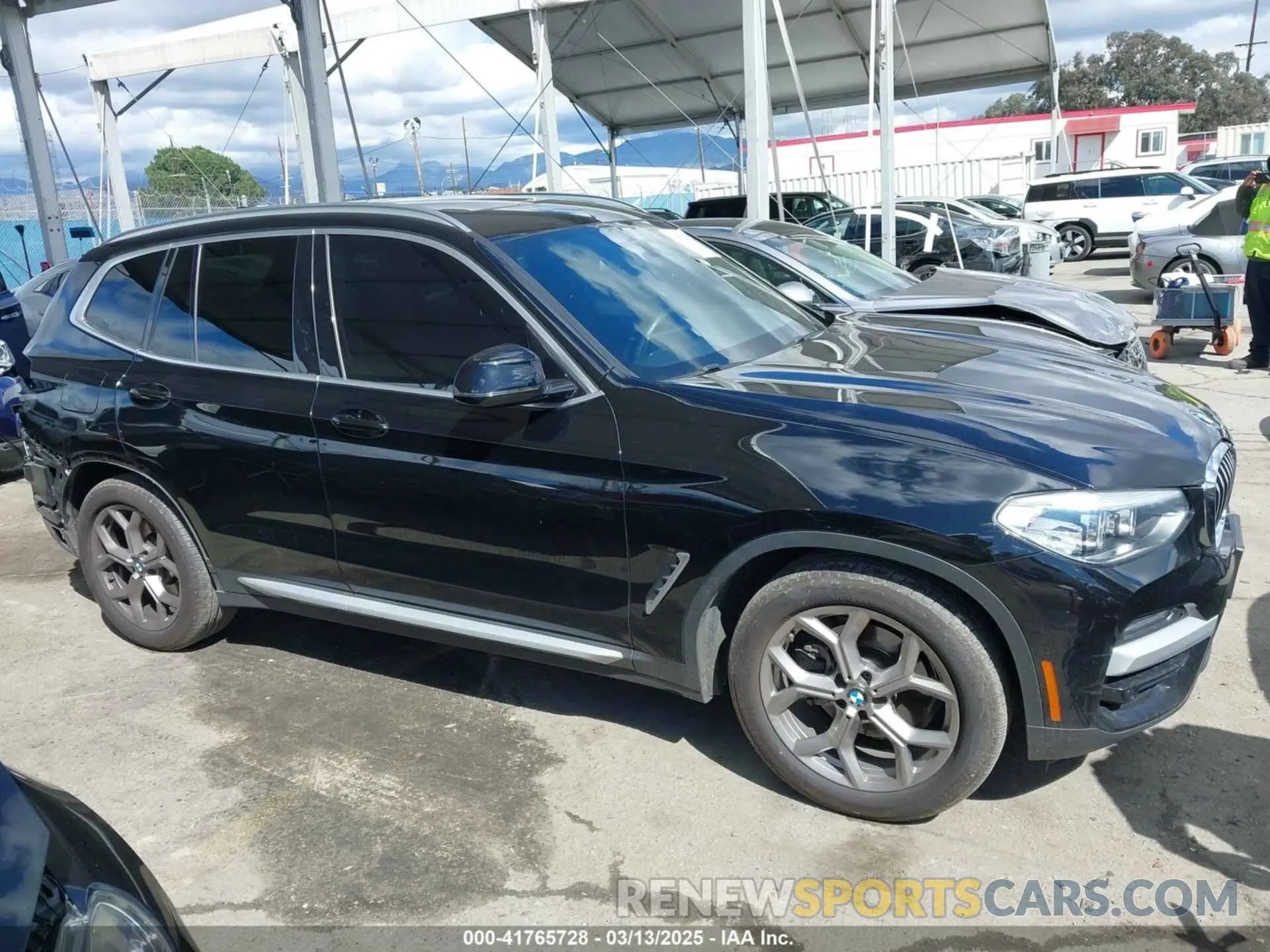 14 Фотография поврежденного автомобиля 5UXTY3C07M9G14775 BMW X3 2021