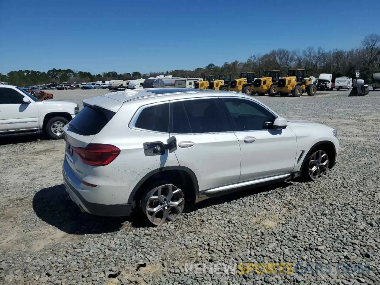 3 Photograph of a damaged car 5UXTY3C08M9D73308 BMW X3 2021