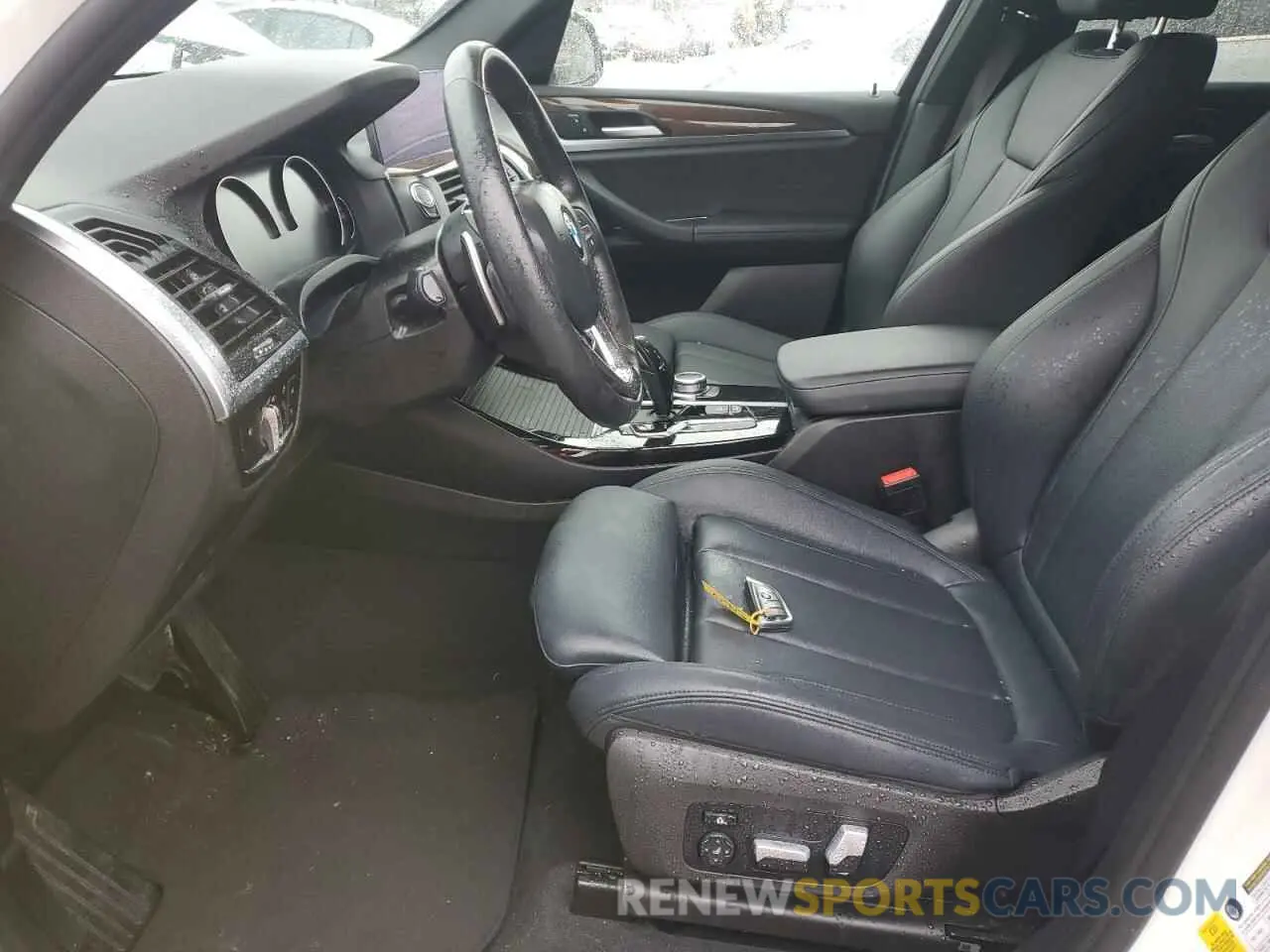 7 Photograph of a damaged car 5UXTY3C08M9E84568 BMW X3 2021