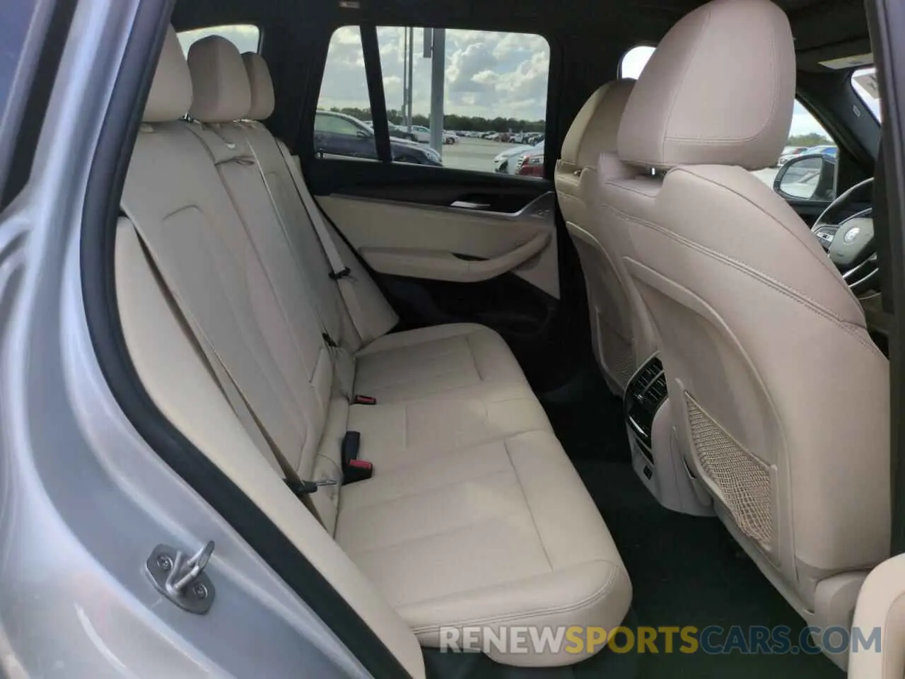 11 Photograph of a damaged car 5UXTY3C08M9G09911 BMW X3 2021