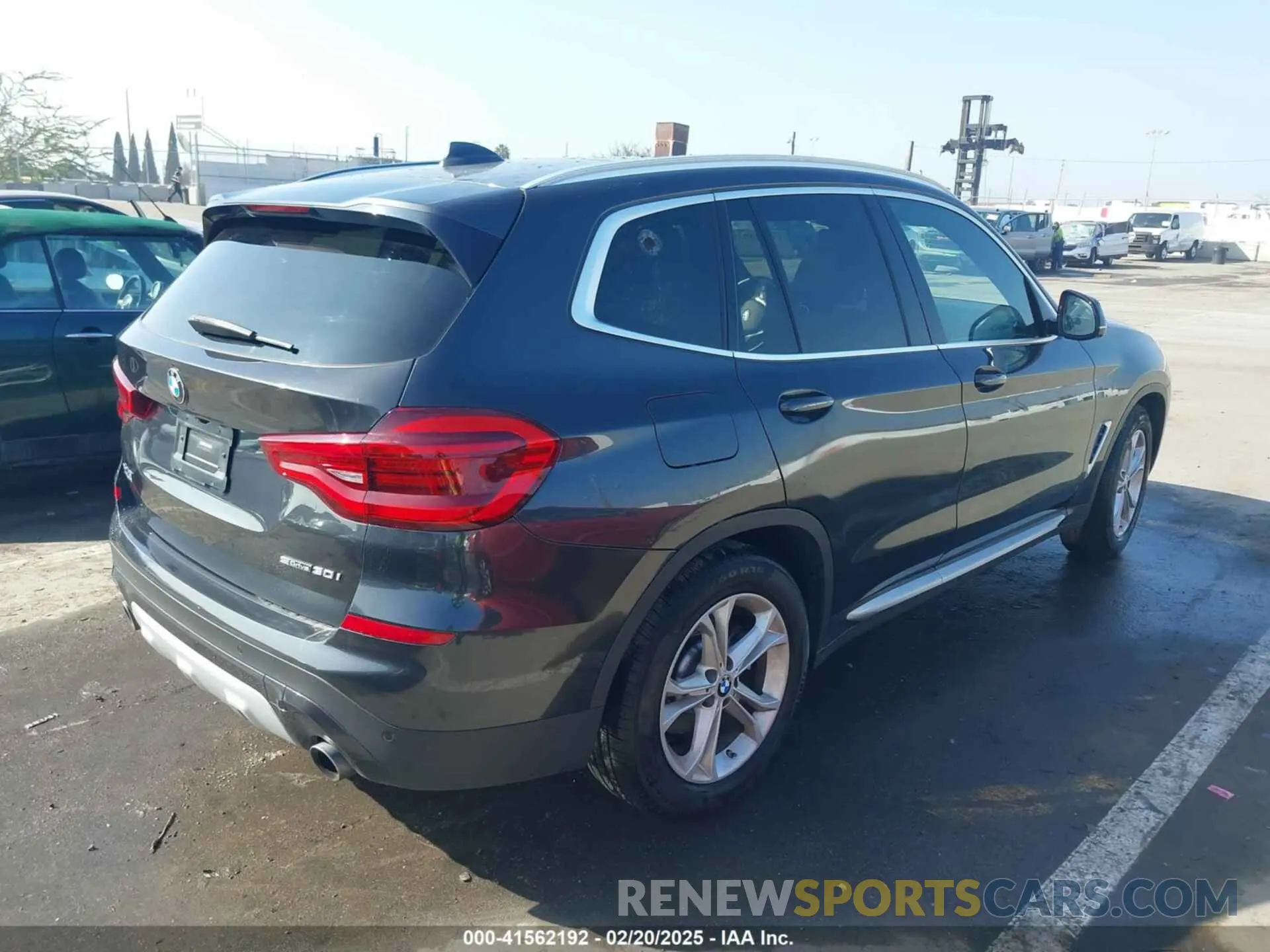 4 Фотография поврежденного автомобиля 5UXTY3C08M9G12128 BMW X3 2021