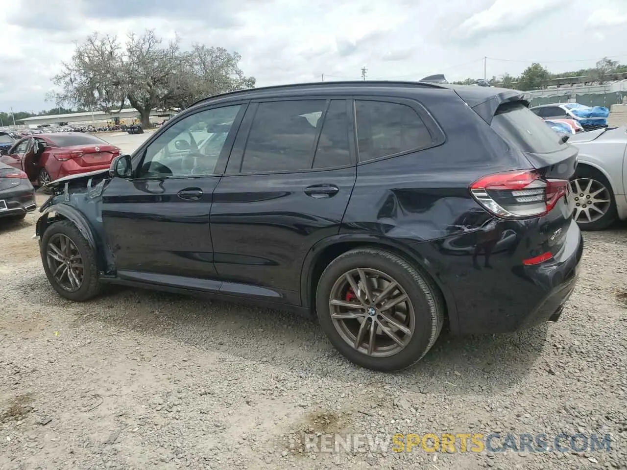 2 Photograph of a damaged car 5UXTY3C08M9H09944 BMW X3 2021