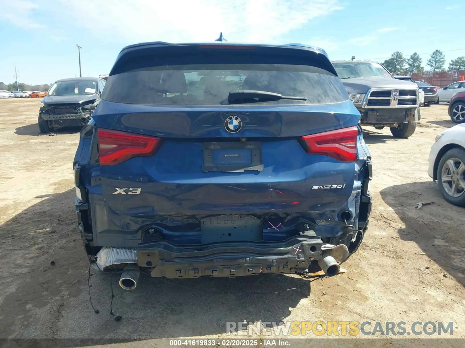 17 Photograph of a damaged car 5UXTY3C09M9E25058 BMW X3 2021