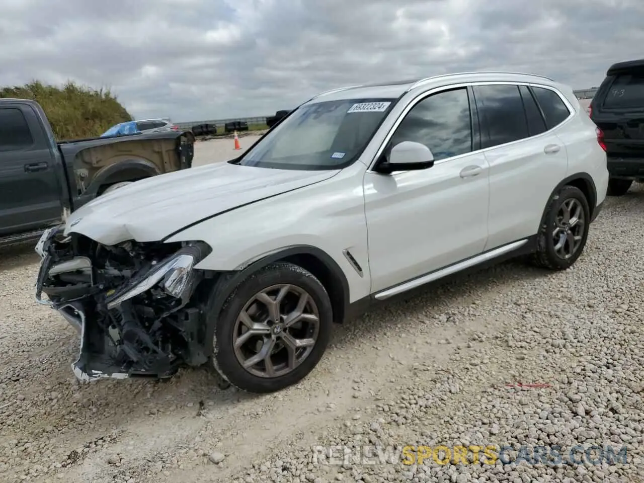 1 Photograph of a damaged car 5UXTY3C09M9E99807 BMW X3 2021
