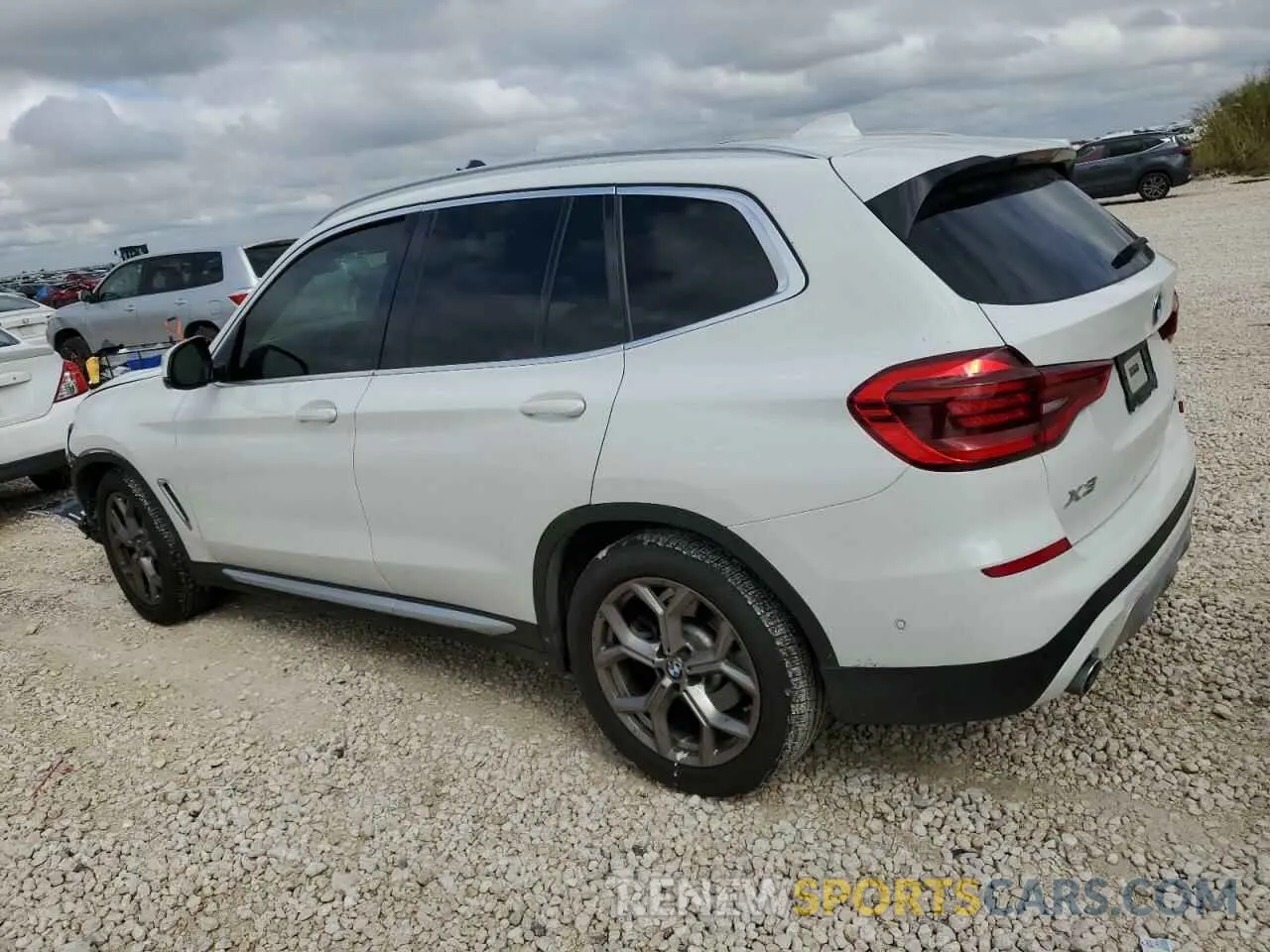 2 Photograph of a damaged car 5UXTY3C09M9E99807 BMW X3 2021