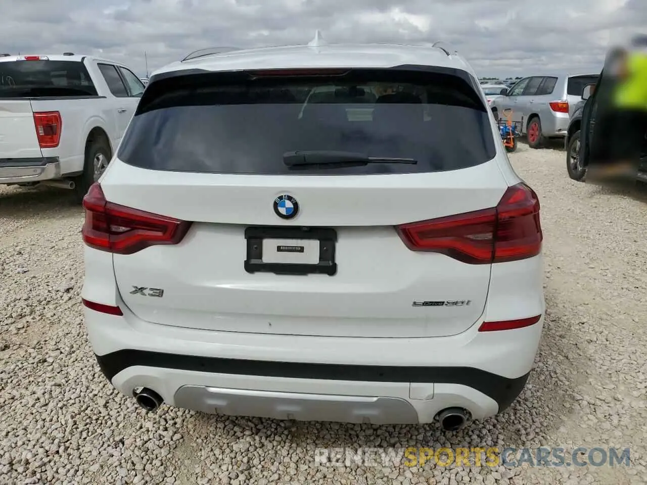 6 Photograph of a damaged car 5UXTY3C09M9E99807 BMW X3 2021