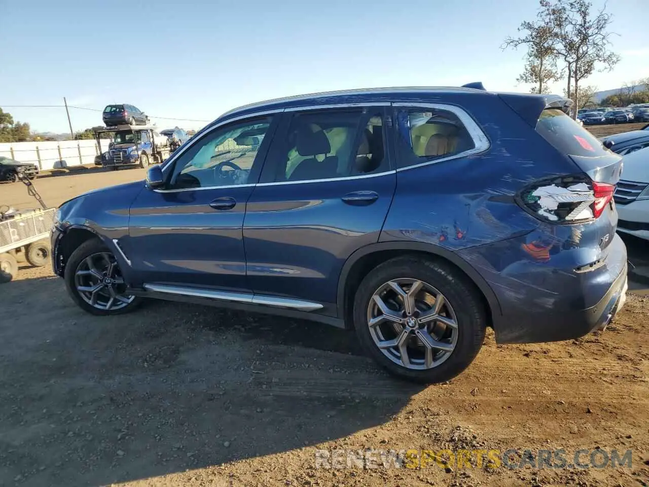 2 Photograph of a damaged car 5UXTY3C09M9F78510 BMW X3 2021