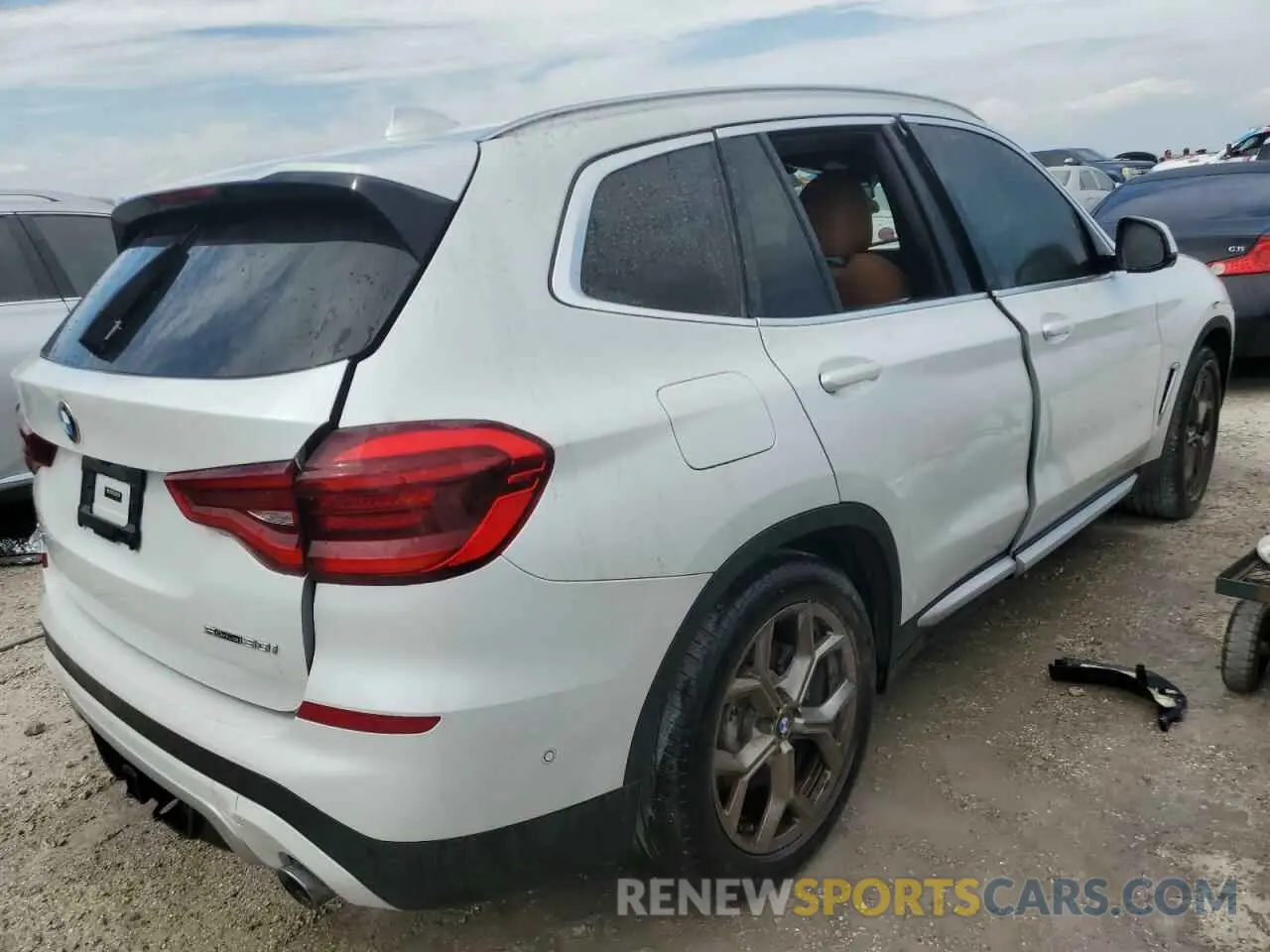 3 Photograph of a damaged car 5UXTY3C09M9F98756 BMW X3 2021