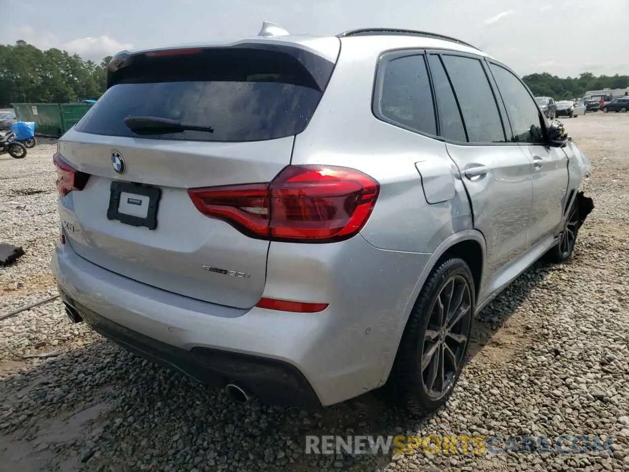 4 Photograph of a damaged car 5UXTY3C0XM9G53845 BMW X3 2021