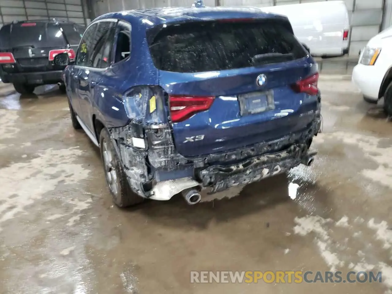 9 Photograph of a damaged car 5UXTY5C00M9F24153 BMW X3 2021