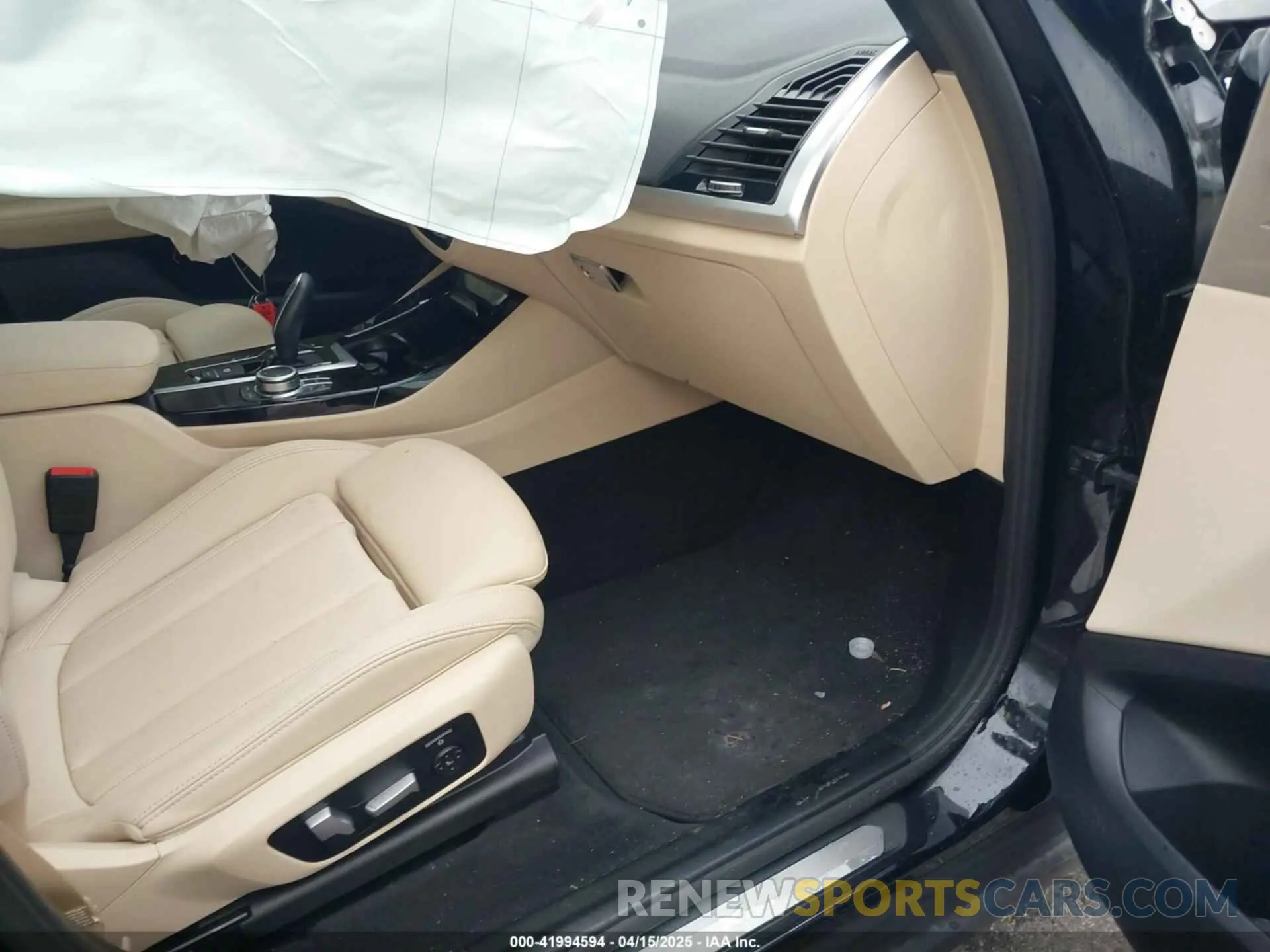 5 Photograph of a damaged car 5UXTY5C00M9F37677 BMW X3 2021
