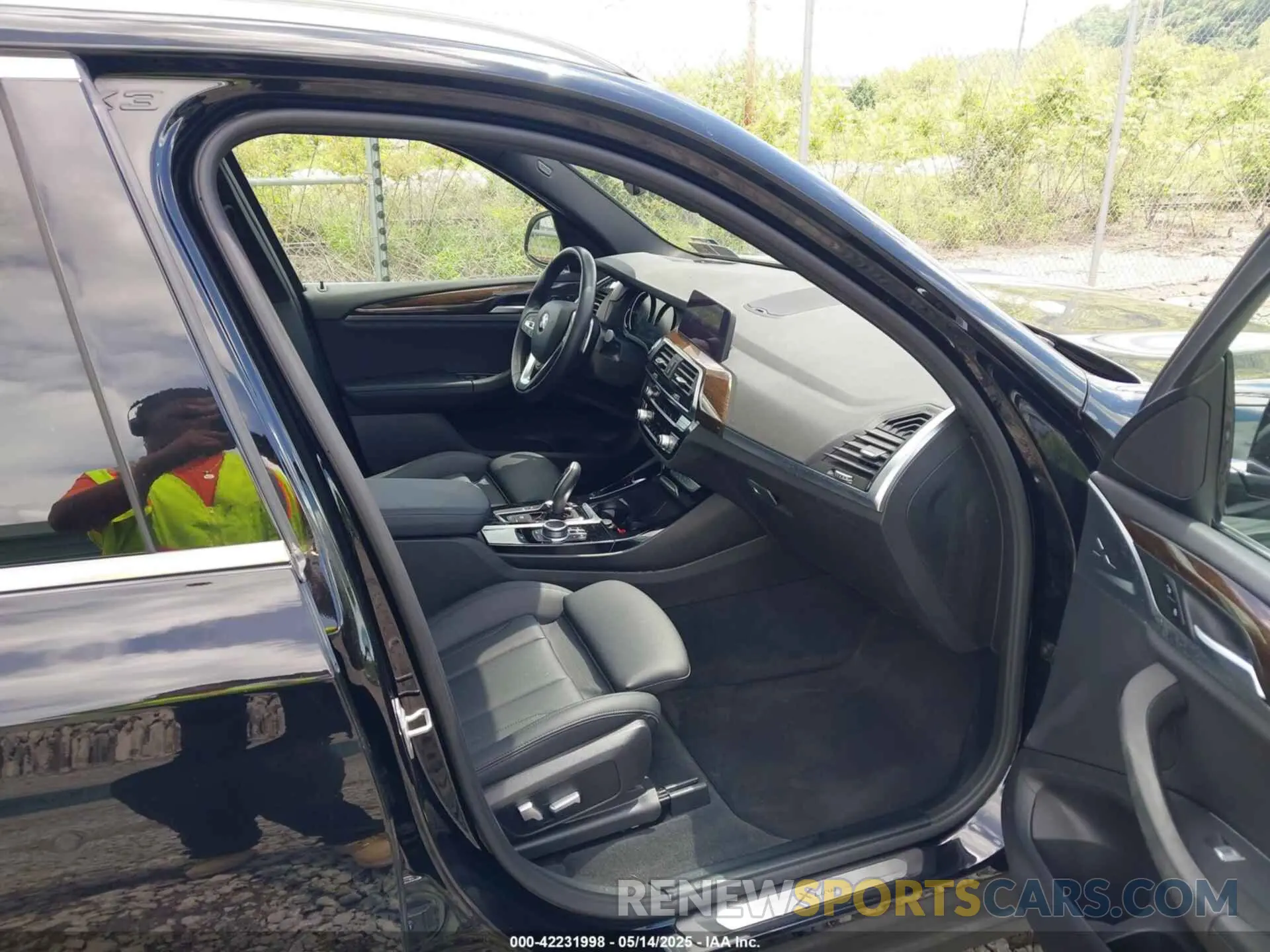 5 Photograph of a damaged car 5UXTY5C00M9H04412 BMW X3 2021