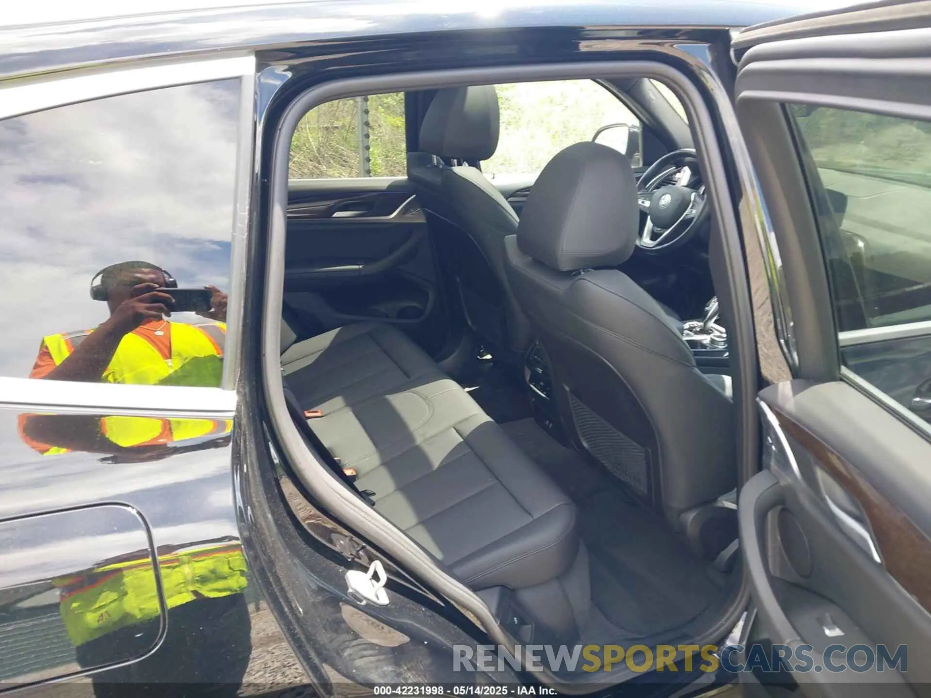 8 Photograph of a damaged car 5UXTY5C00M9H04412 BMW X3 2021