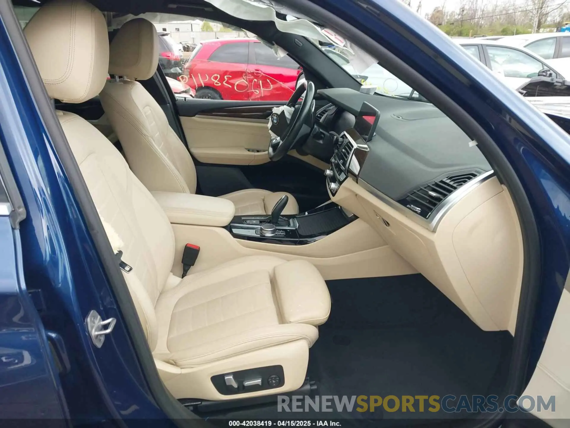 5 Photograph of a damaged car 5UXTY5C01M9E42951 BMW X3 2021