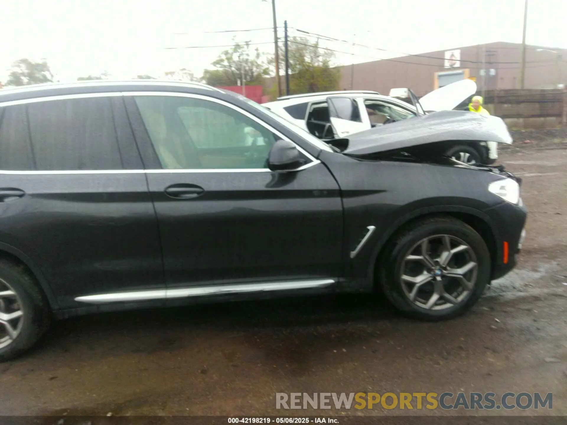 13 Photograph of a damaged car 5UXTY5C02M9D79732 BMW X3 2021
