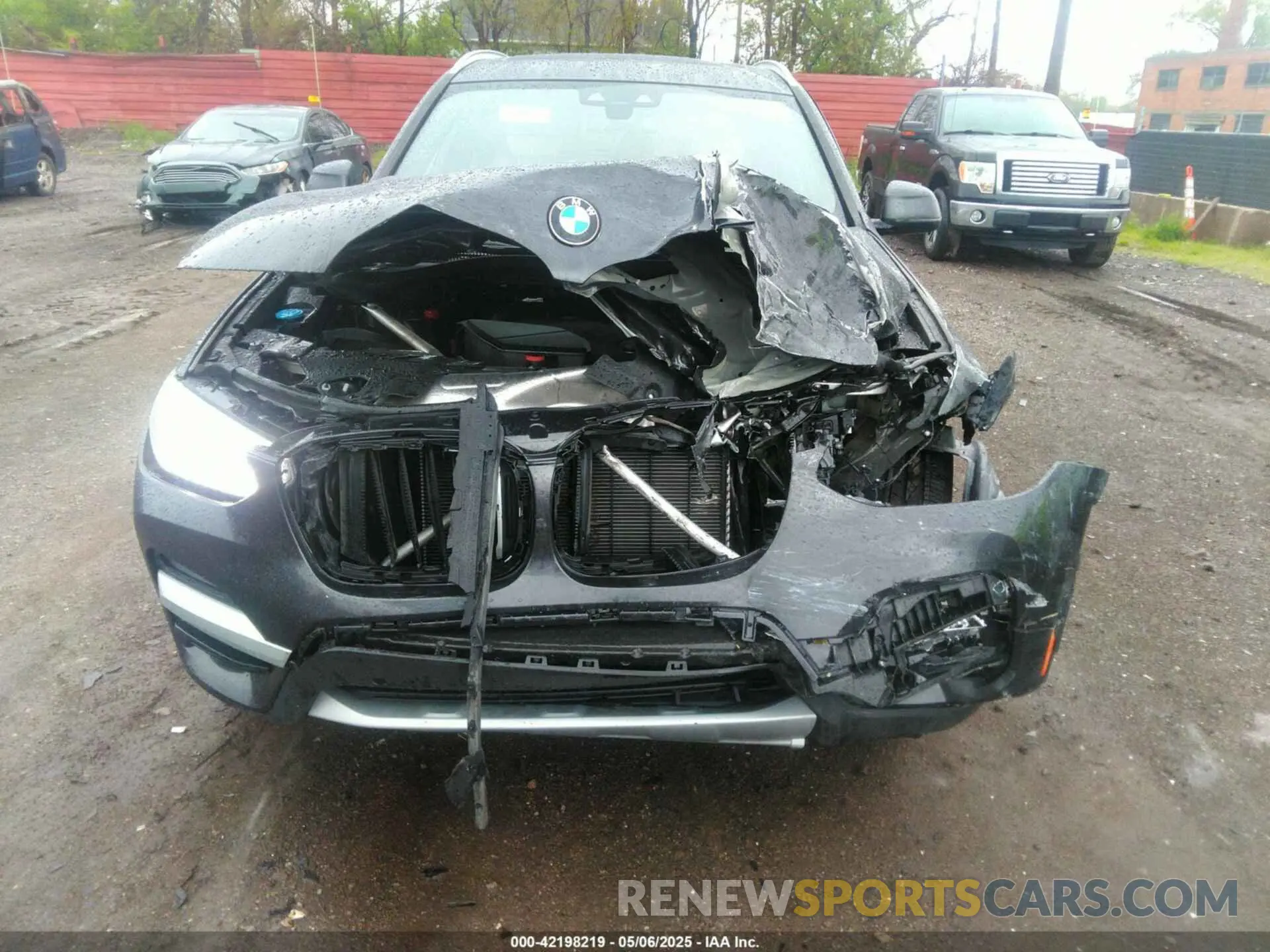 6 Photograph of a damaged car 5UXTY5C02M9D79732 BMW X3 2021