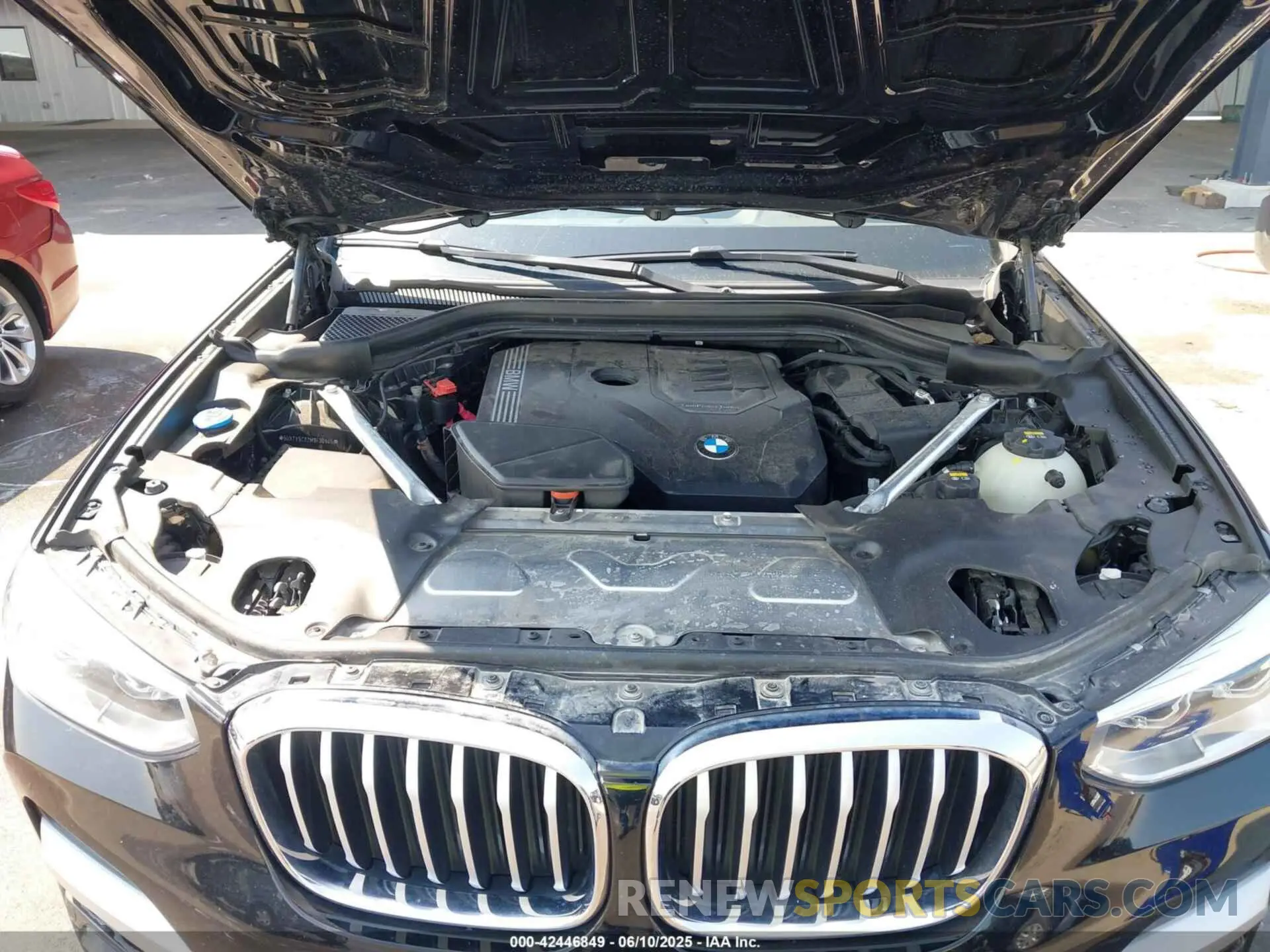 10 Photograph of a damaged car 5UXTY5C02M9F20945 BMW X3 2021